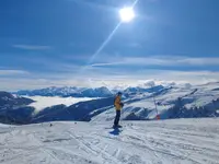 Philipp Mussler beim Skifahren in den Alpen. 