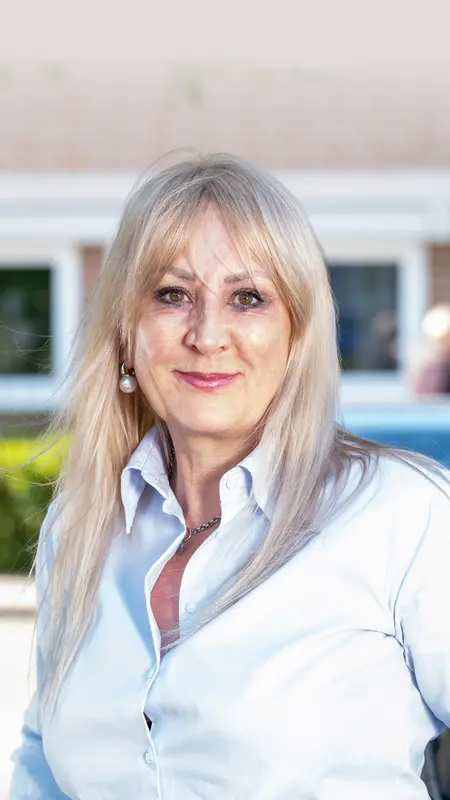 Patricia Cerutti-Halfen im Pharma-Außendienst bei Heel.