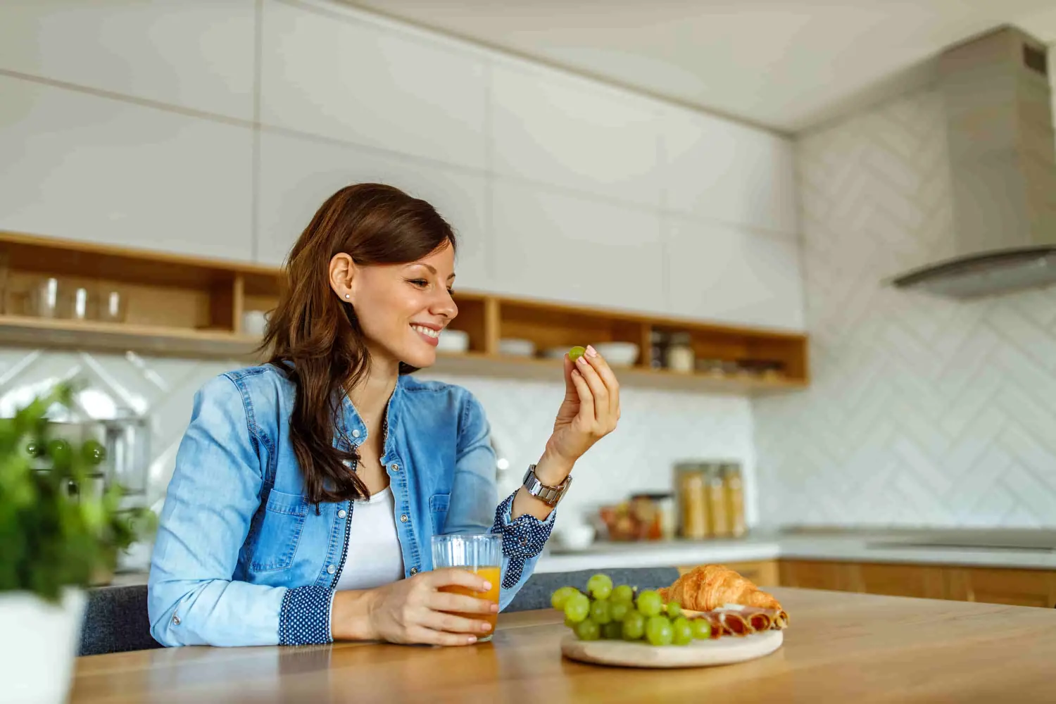 MedibiotiX health solutions, with synbiotics and additional vitamins